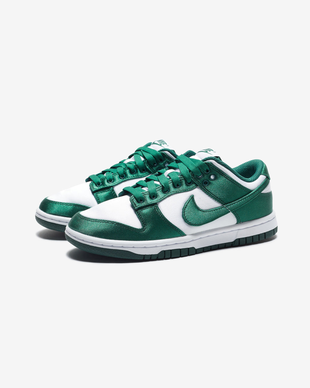 NIKE WOMEN'S DUNK LOW - WHITE/ TEAMGREEN – Undefeated