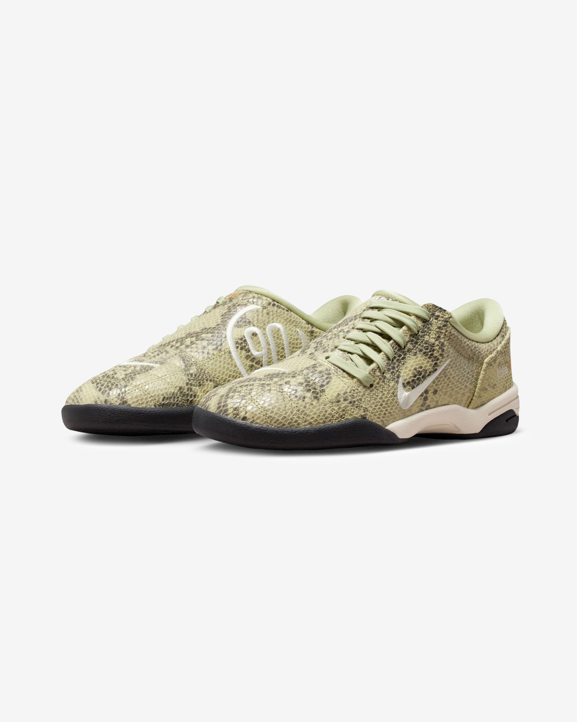 NIKE WOMEN'S TOTAL 90 SE - OLIVEAURA/ PALEIVORY