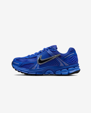 NIKE WOMEN'S ZOOM VOMERO 5 - RACERBLUE/ METALLICSILVER