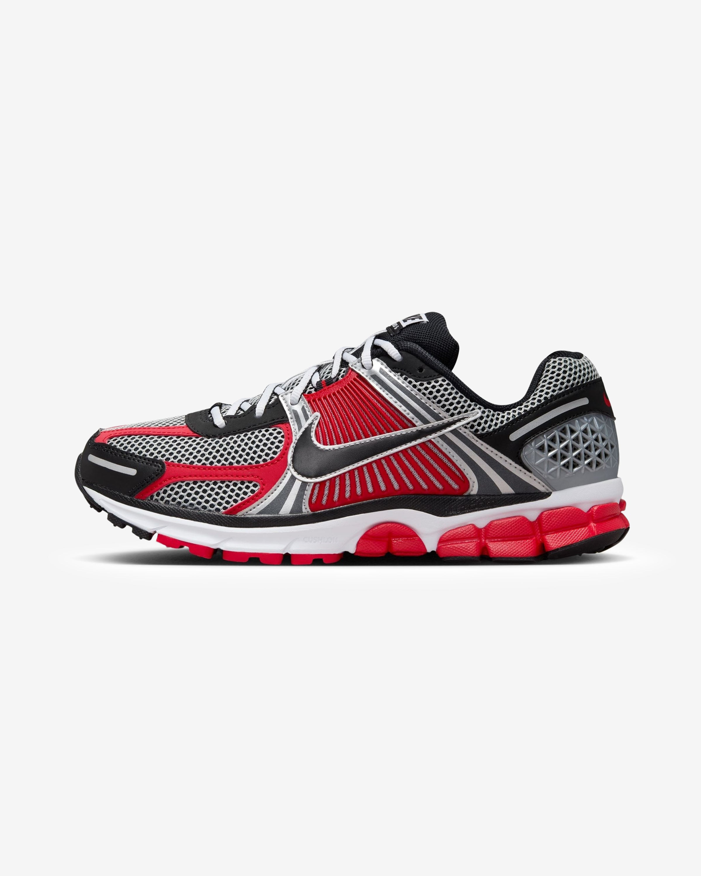 NIKE ZOOM VOMERO 5 - METALLICSILVER/ BLACK