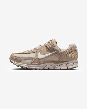 NIKE ZOOM VOMERO 5 - KHAKI/ PHANTOM