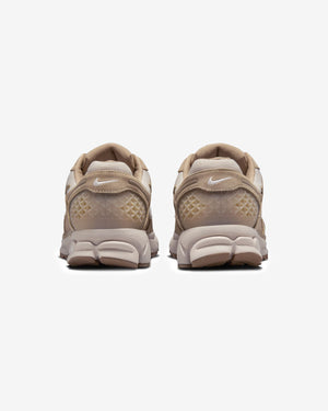 NIKE ZOOM VOMERO 5 - KHAKI/ PHANTOM