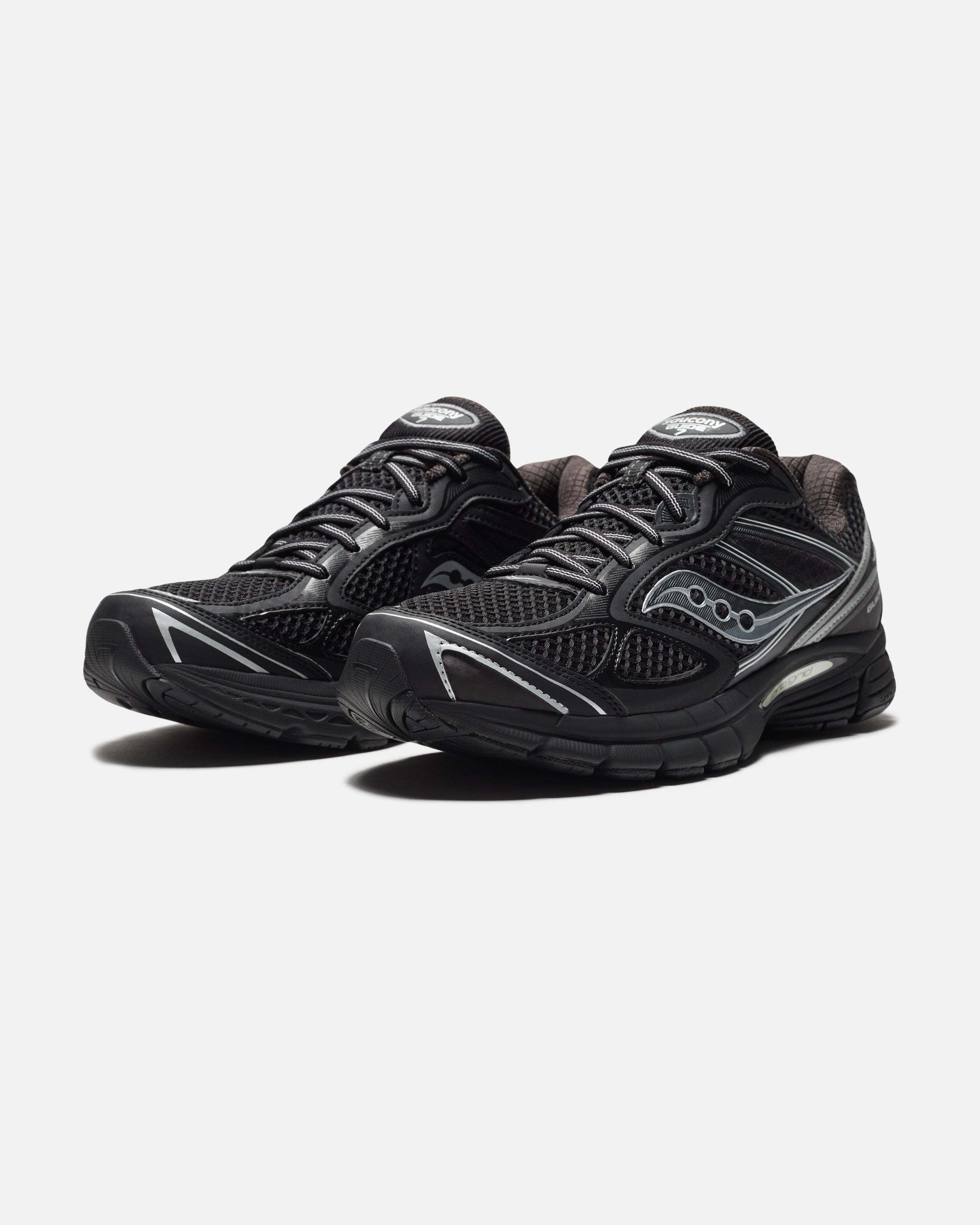 SAUCONY PROGRID GUIDE 7 BLACK SILVER Undefeated saucony-progrid-guide-7-black-silver-undefeated