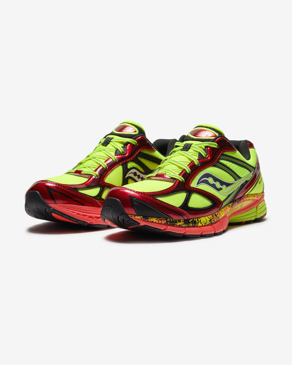 SAUCONY – Undefeated