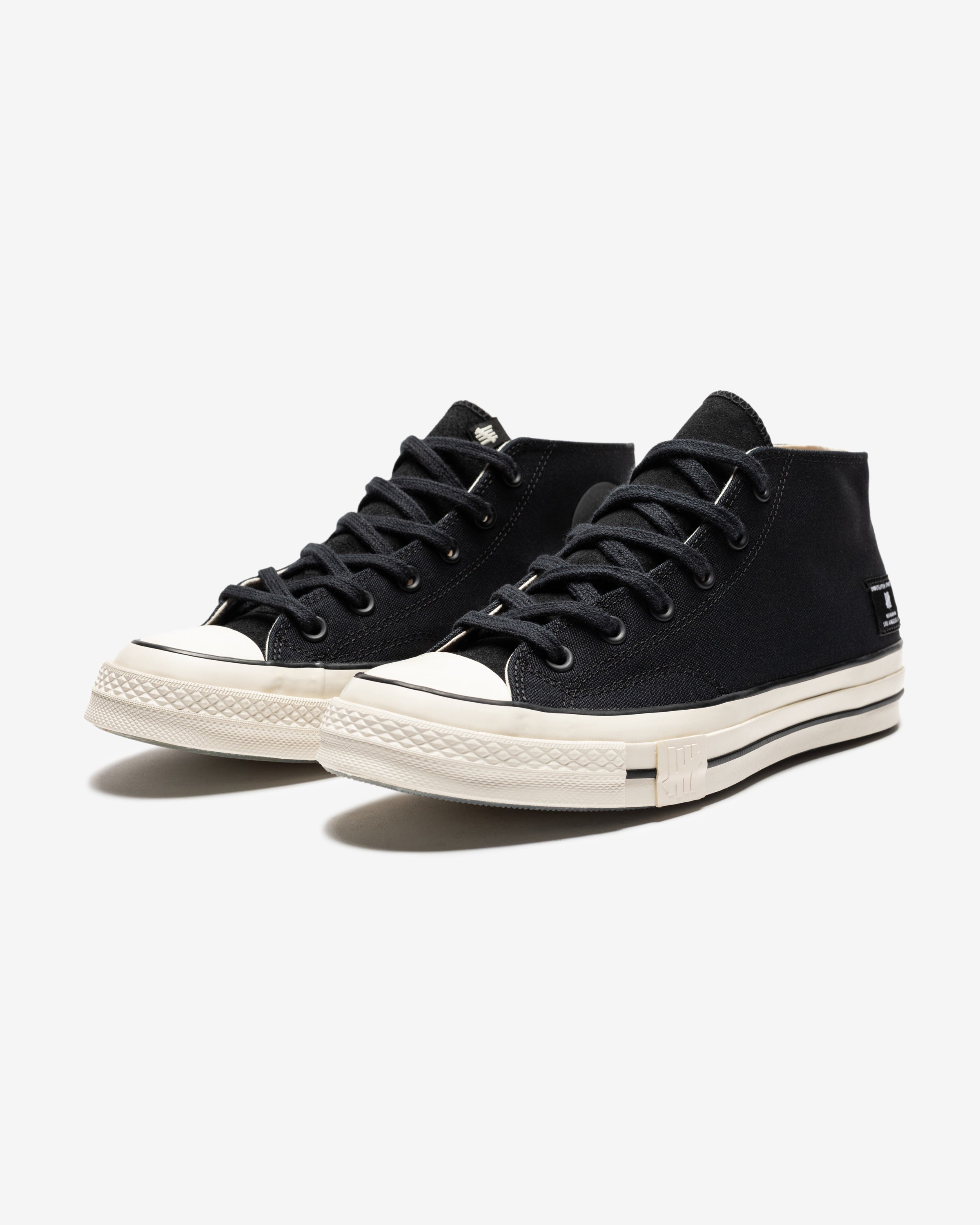 UNDEFEATED X CONVERSE CHUCK 70 MID- BLACK/ NATURALIVORY