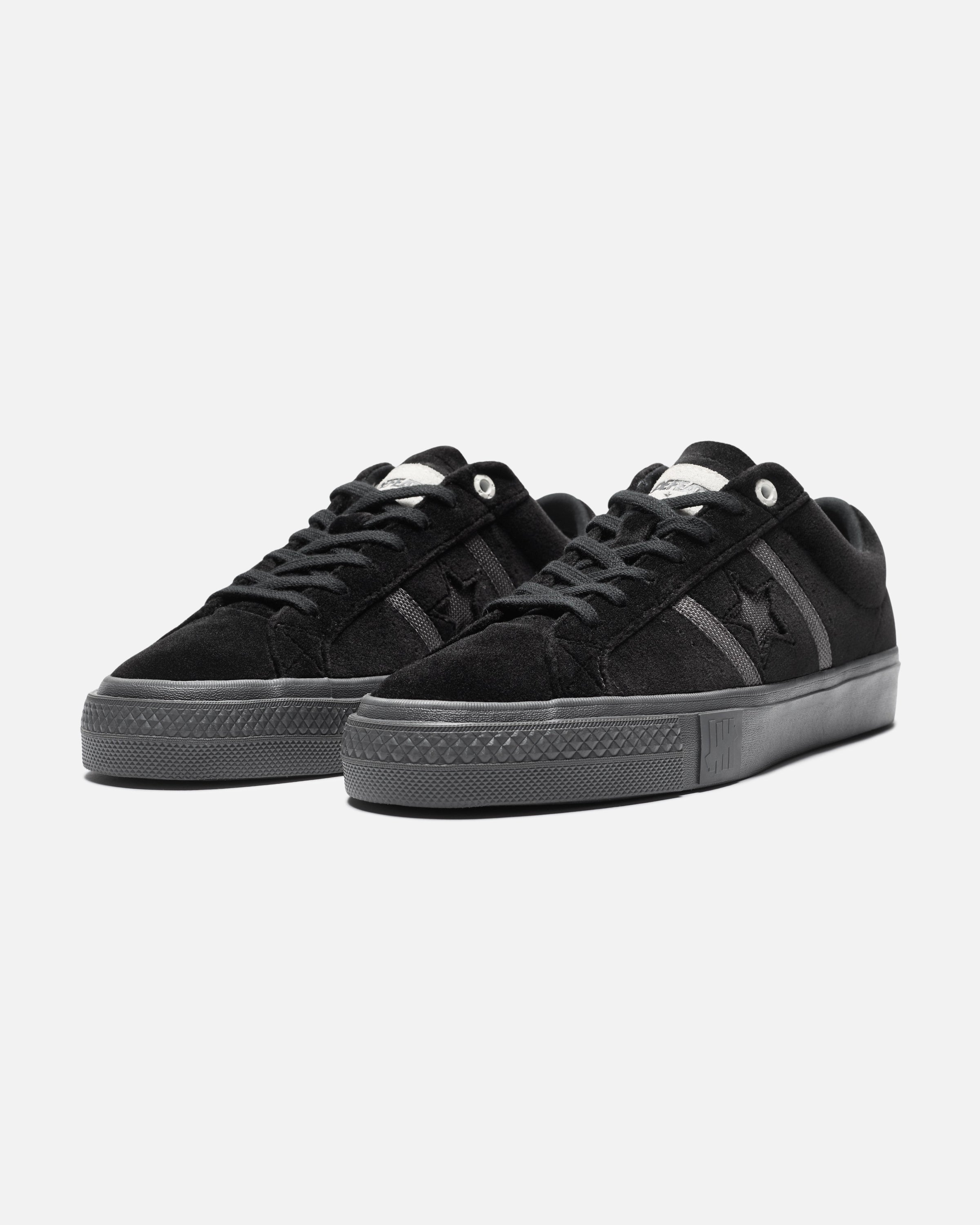 UNDEFEATED X CONVERSE ONE STAR ACADEMY PRO OX BLACK Undefeated