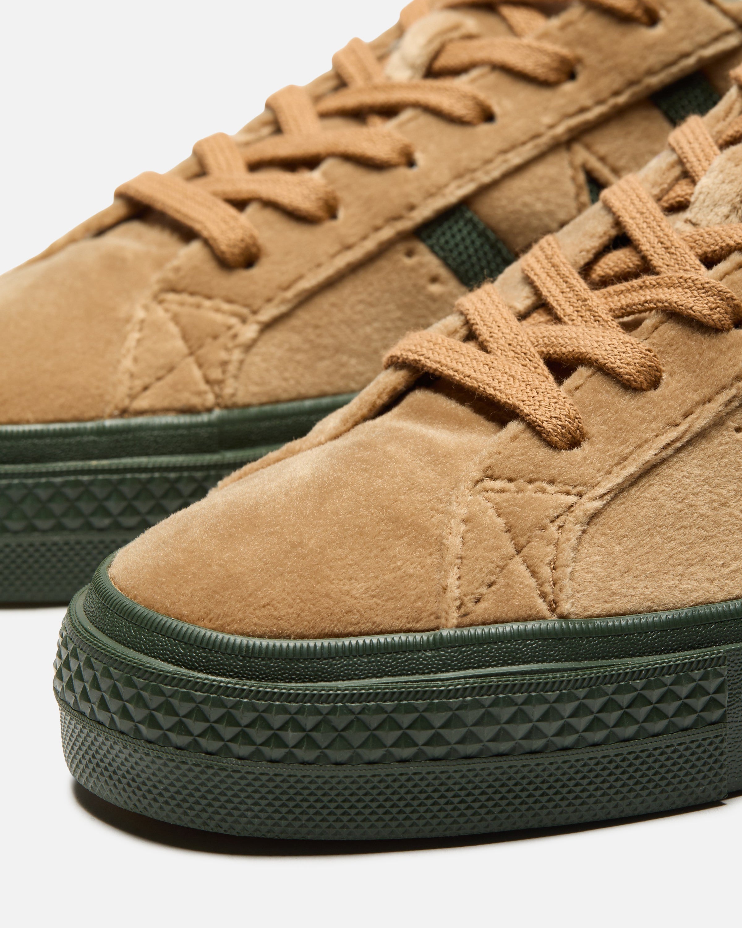 Undefeated One UNDEFEATED X CONVERSE ONE STAR ACADEMY PRO OX - BROWN – Undefeated