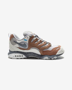 UNDEFEATED X NIKE AIR TERRA HUMARA - ARCHAEOBROWN