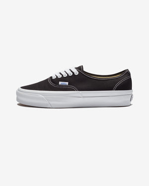 VANS PREMUIM AUTHENTIC 44 - BLACK/ WHITE