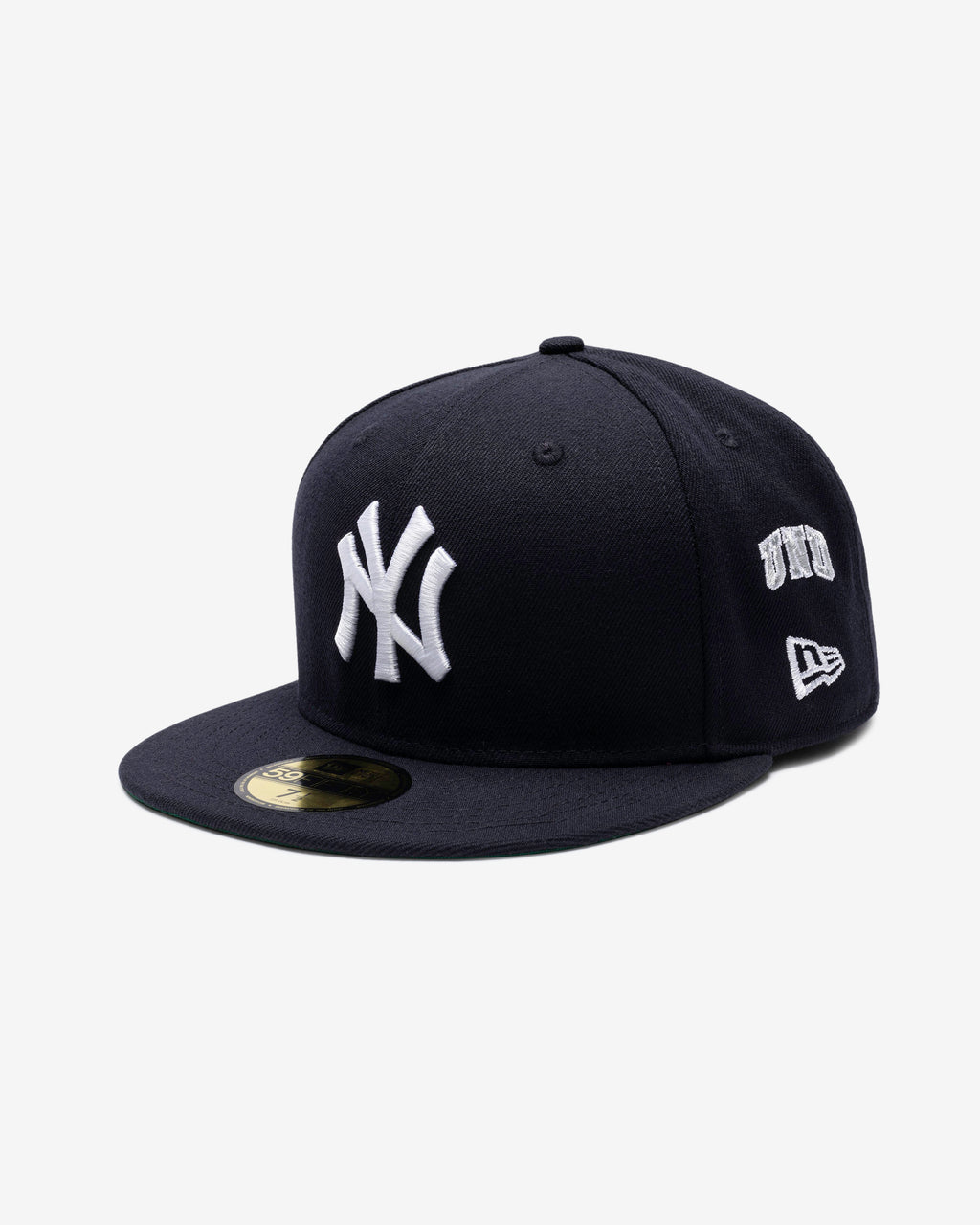 UNDEFEATED X NE X MLB FITTED - NEW YORK YANKEES