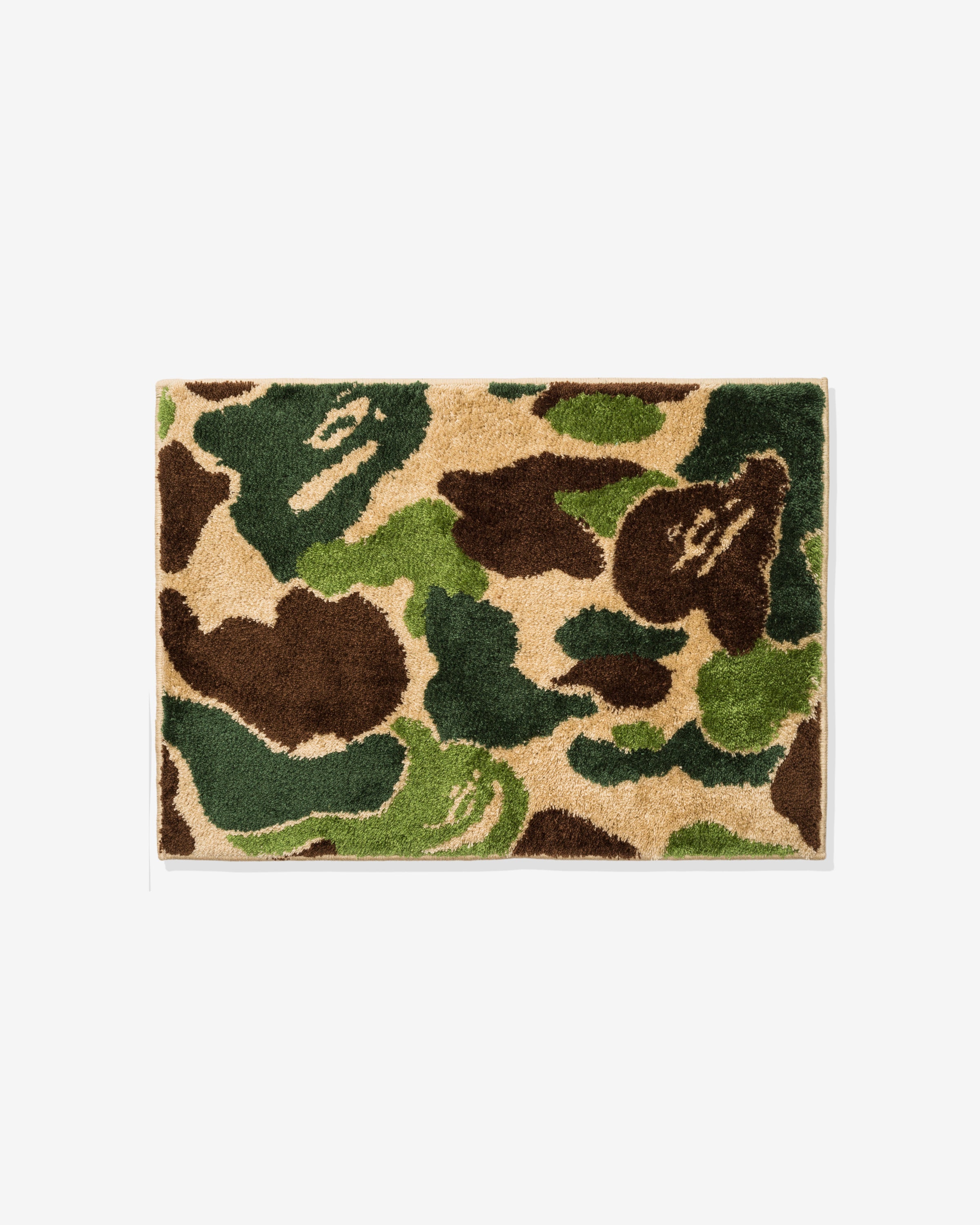 https://undefeated.com/cdn/shop/products/accessories_misc_bape_ABC-camo-rug-mat_1G80-182-046.color_green.view_1.jpg?v=1597775338