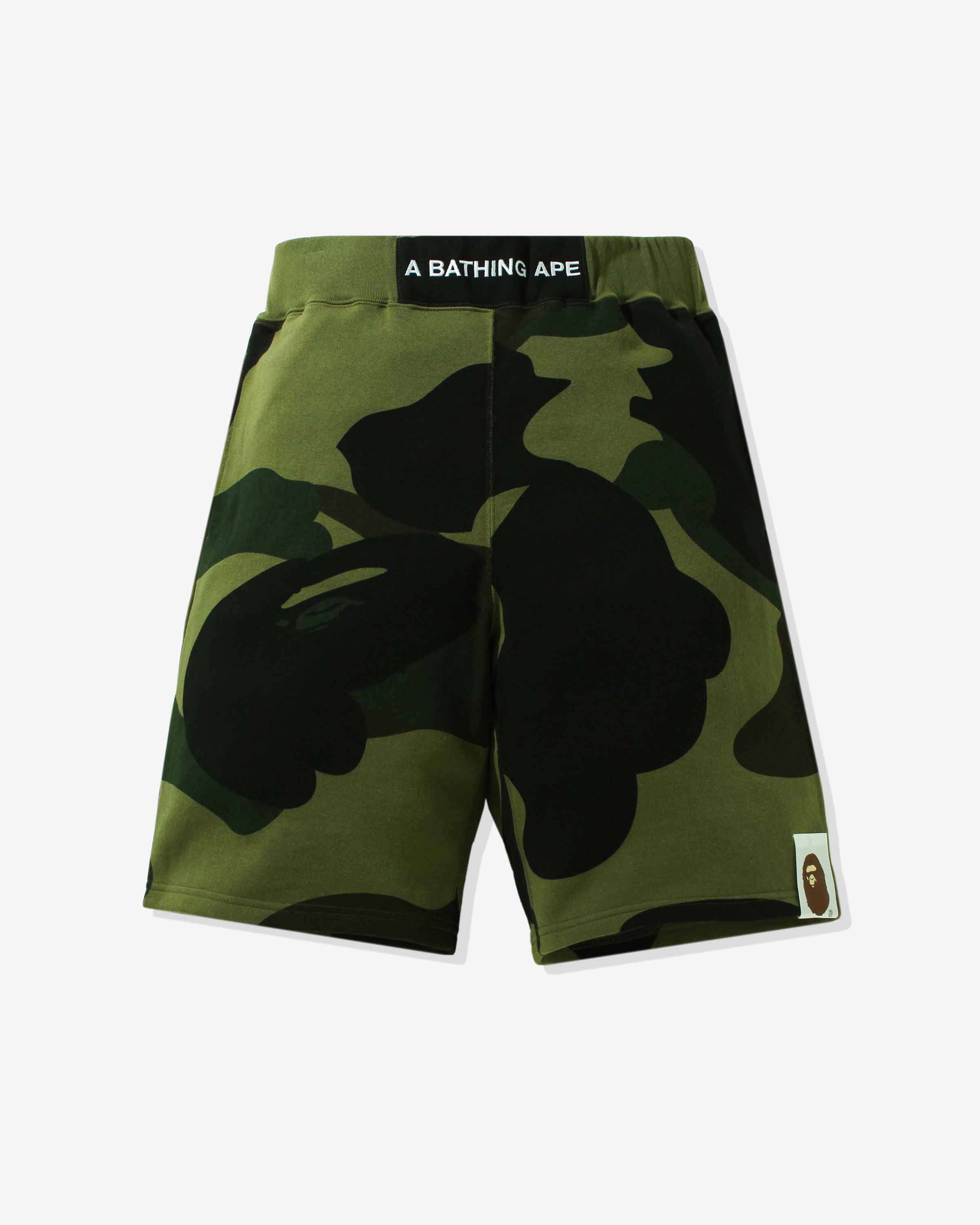 BAPE GIANT 1ST CAMO WIDE FIT SWEAT SHORTS – Undefeated