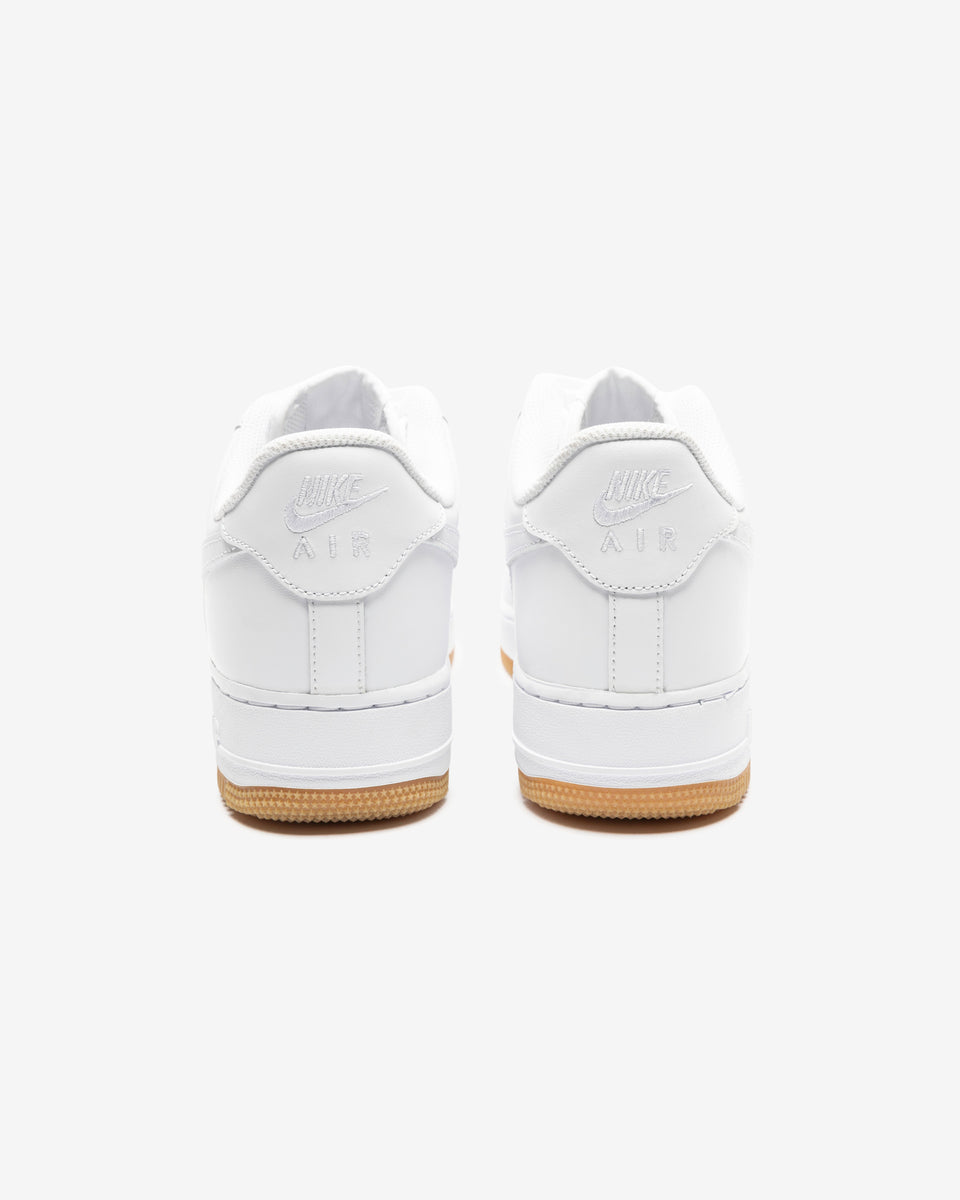 NIKE AIR FORCE 1 '07 - WHITE/ GUMLIGHTBROWN – Undefeated