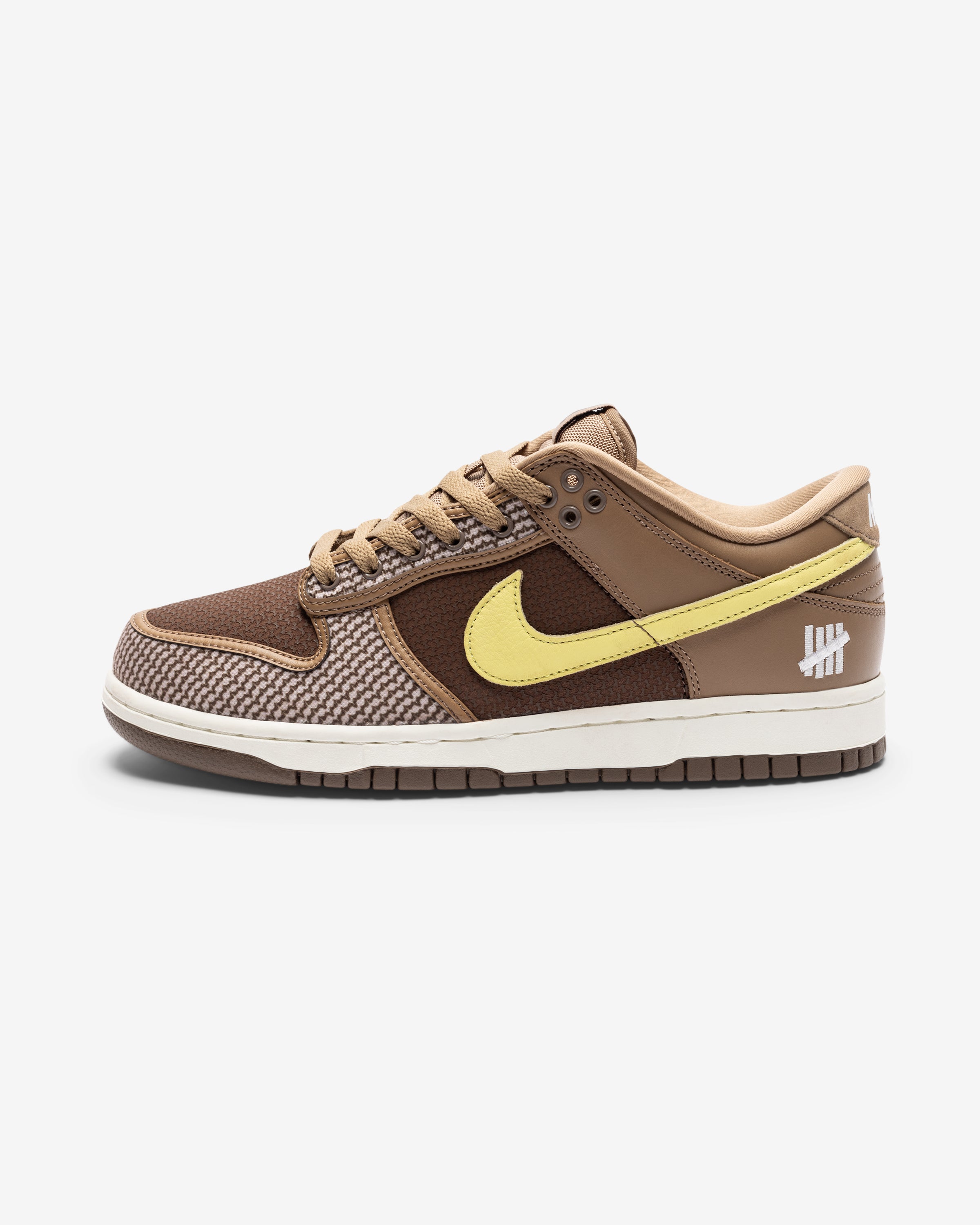 NIKE X UNDEFEATED DUNK LOW SP   CANTEEN/ LEMONFROST/ PALOMINO